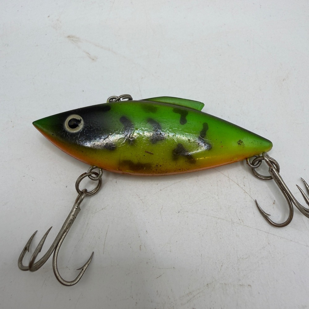 Vintage Lipless Crankbait Fishing Lure Green Yellow Firetiger Pattern 3 Inch